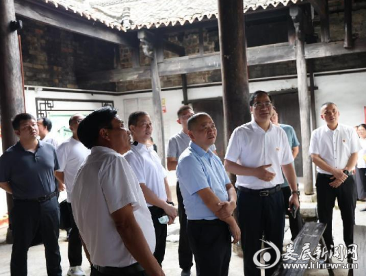 88088d4ac72746942f0b4c81a9b11c2